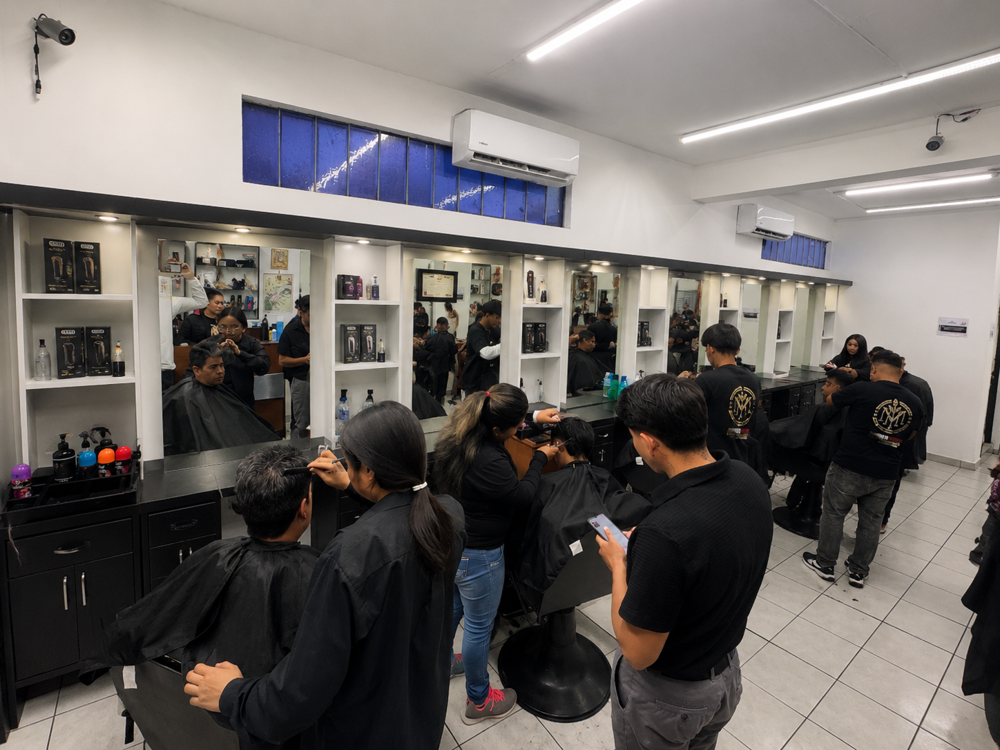 Transformación antes y después de un corte profesional